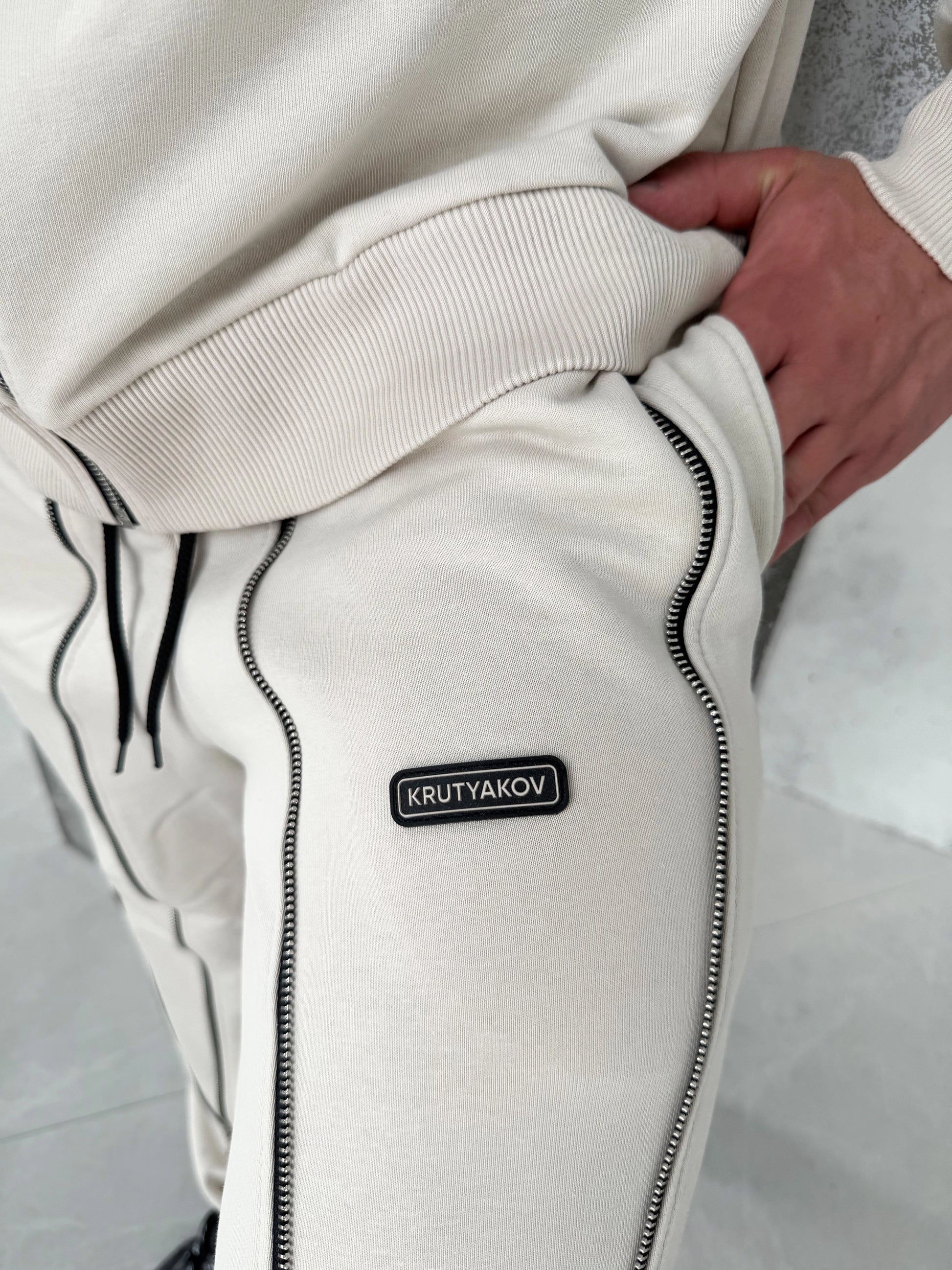 TRACKSUIT DELTA