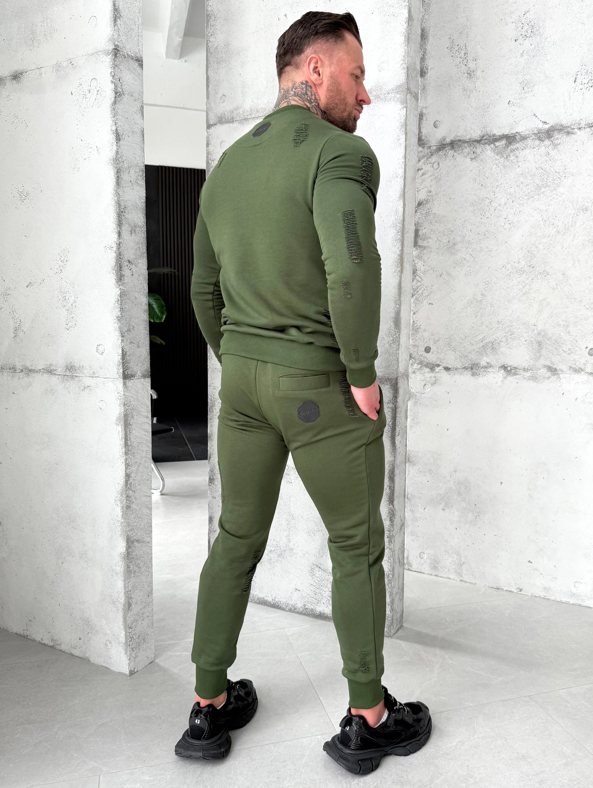 TRACKSUIT AGGED