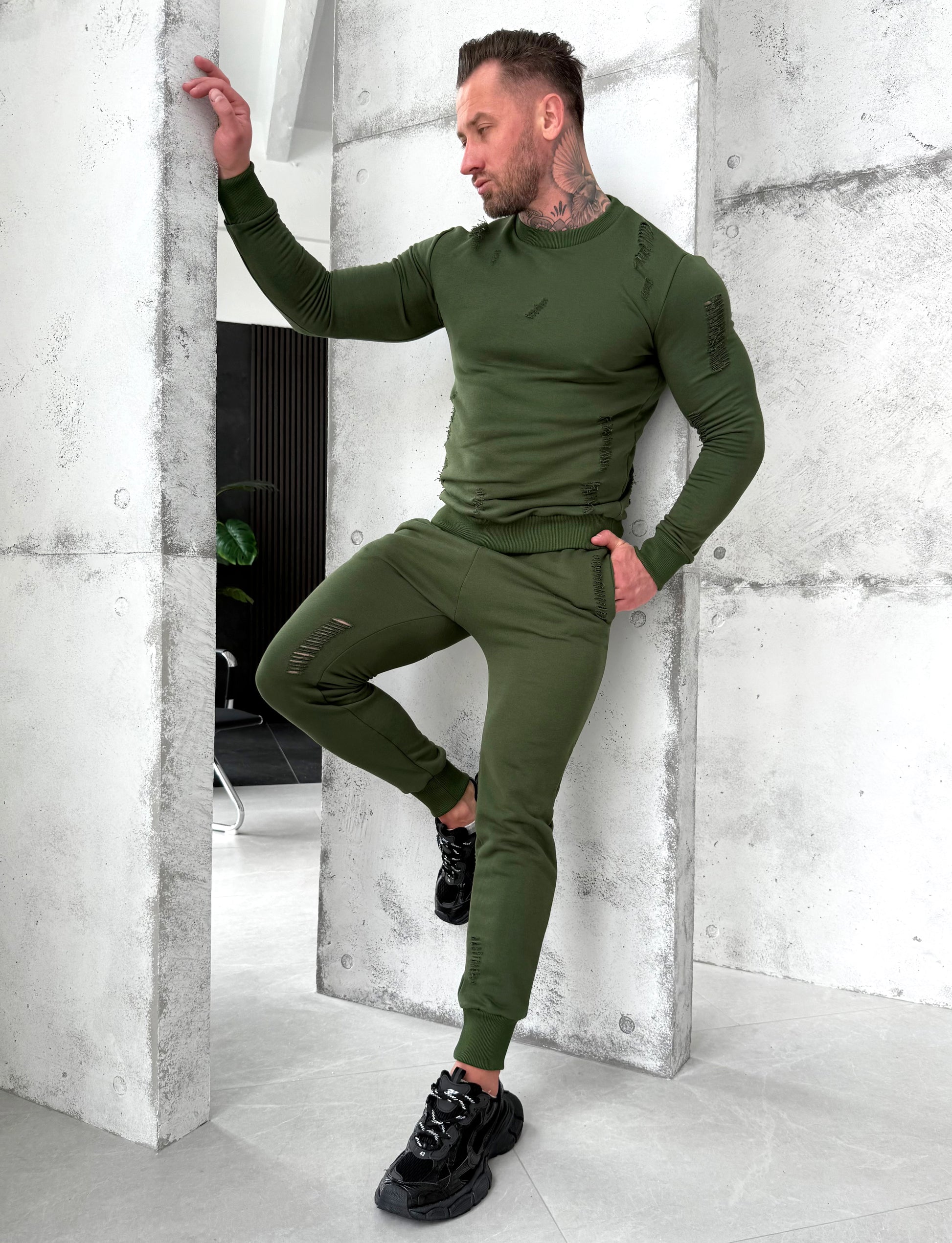 TRACKSUIT AGGED