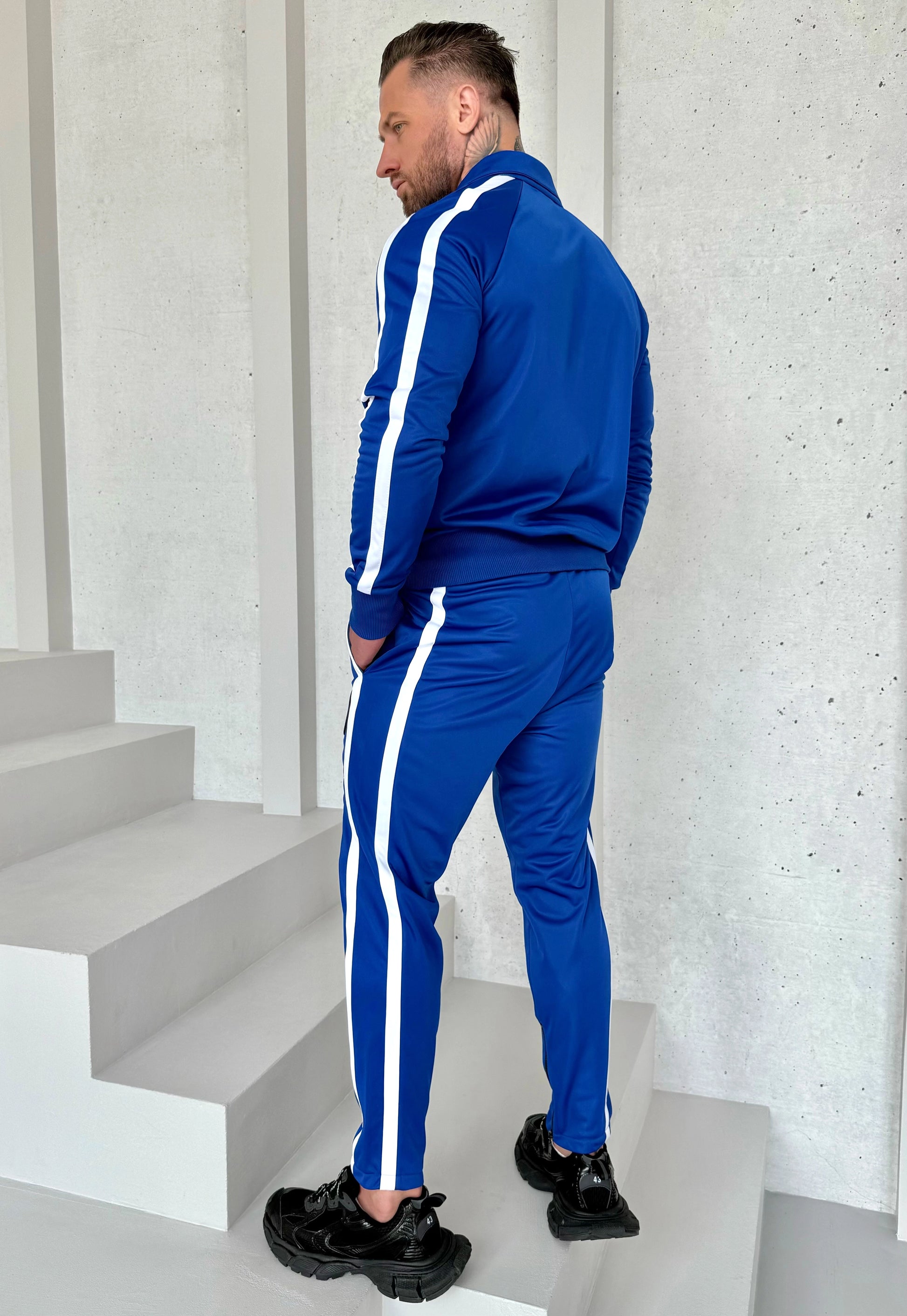 TRACKSUIT OBLIVION