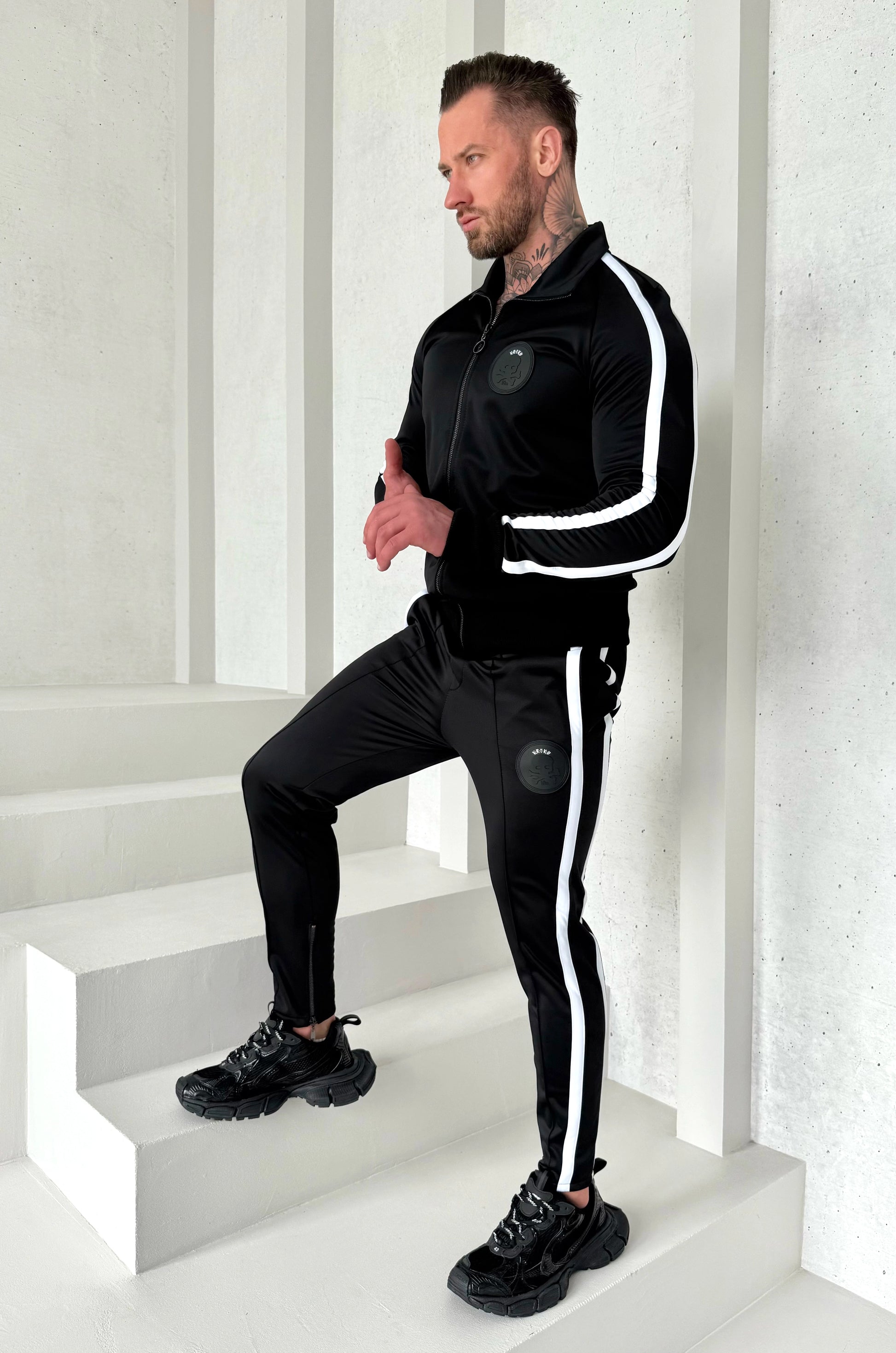 TRACKSUIT OBLIVION