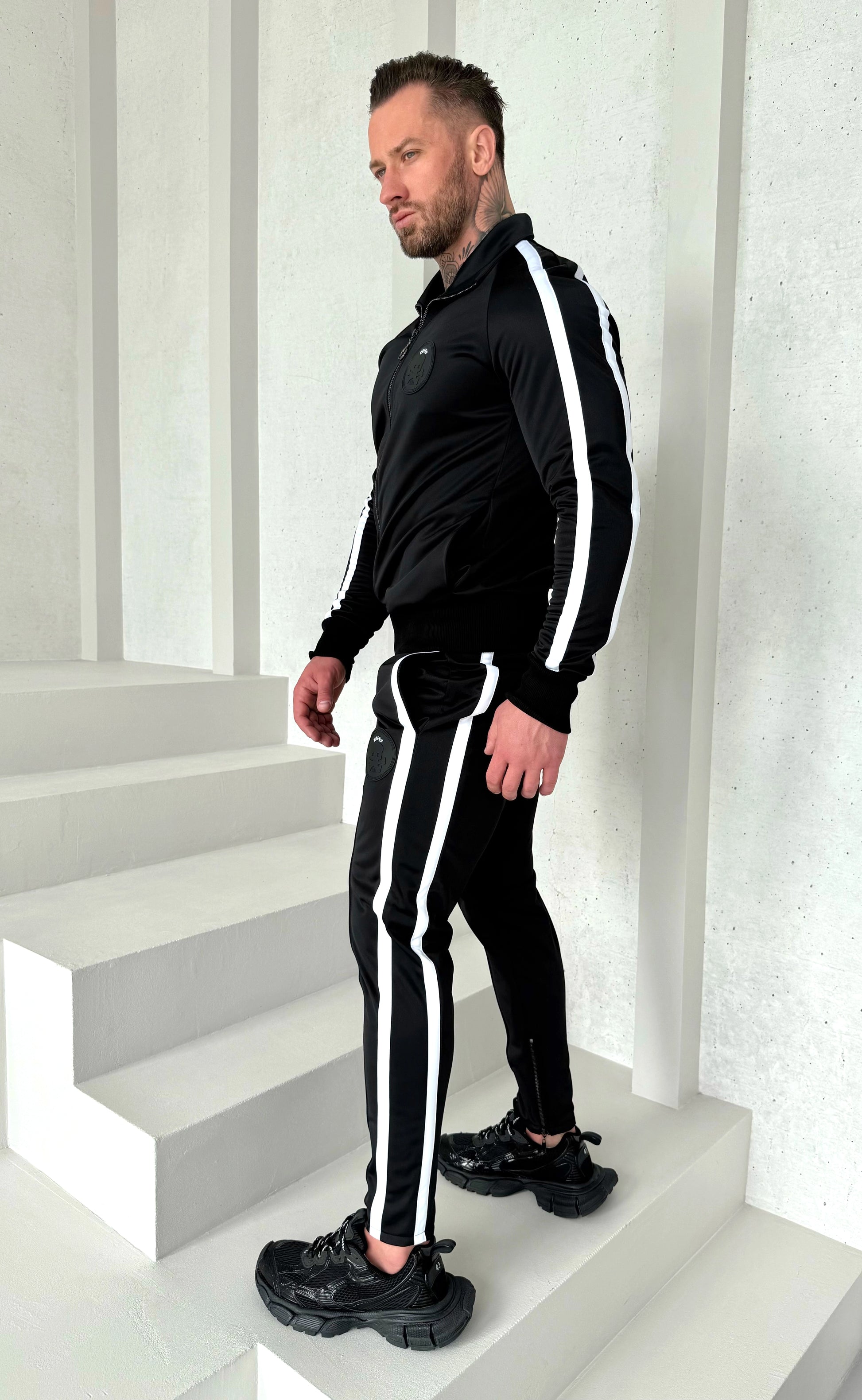 TRACKSUIT OBLIVION