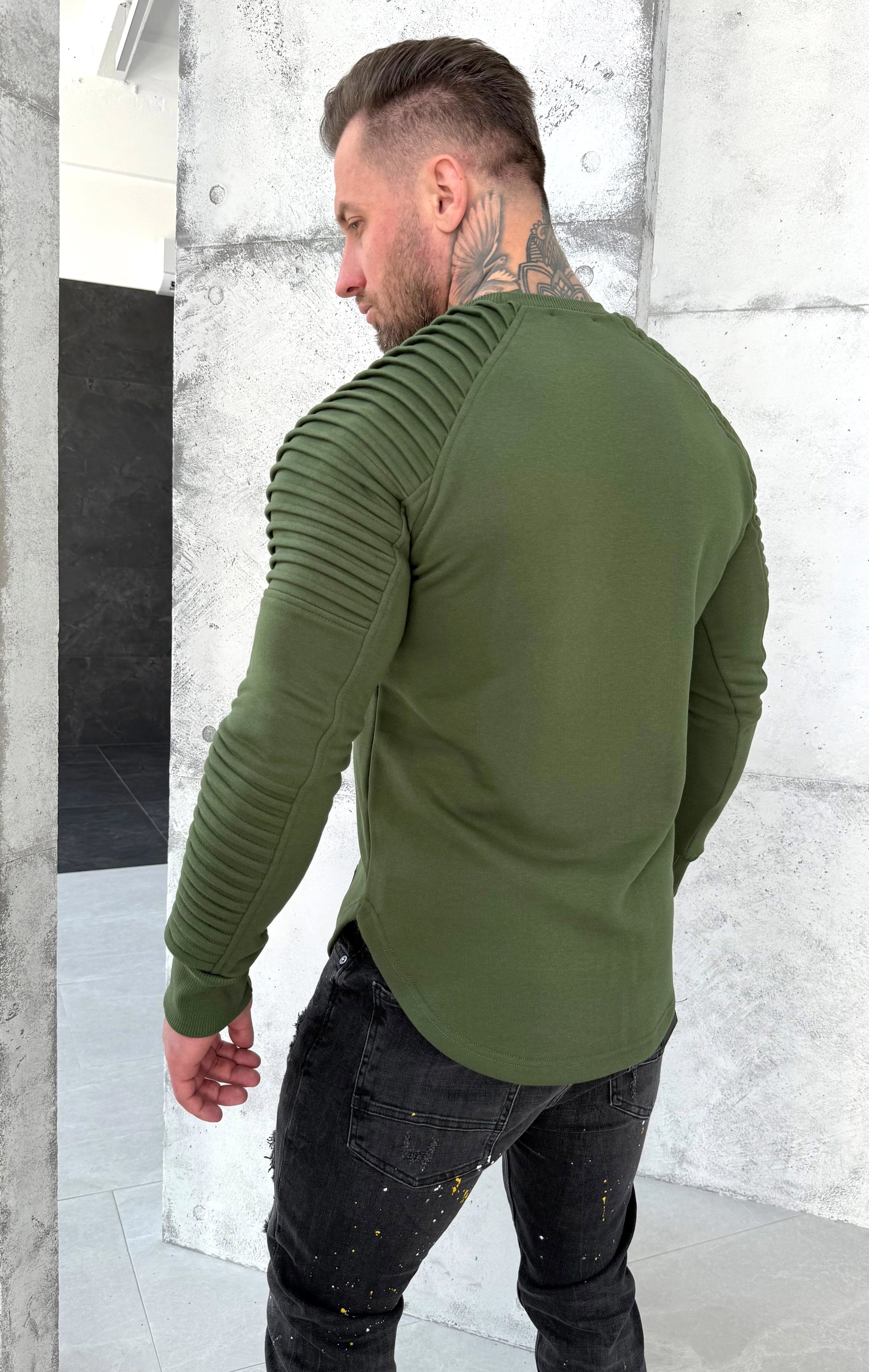 SWEATSHIRT RELIEF 2