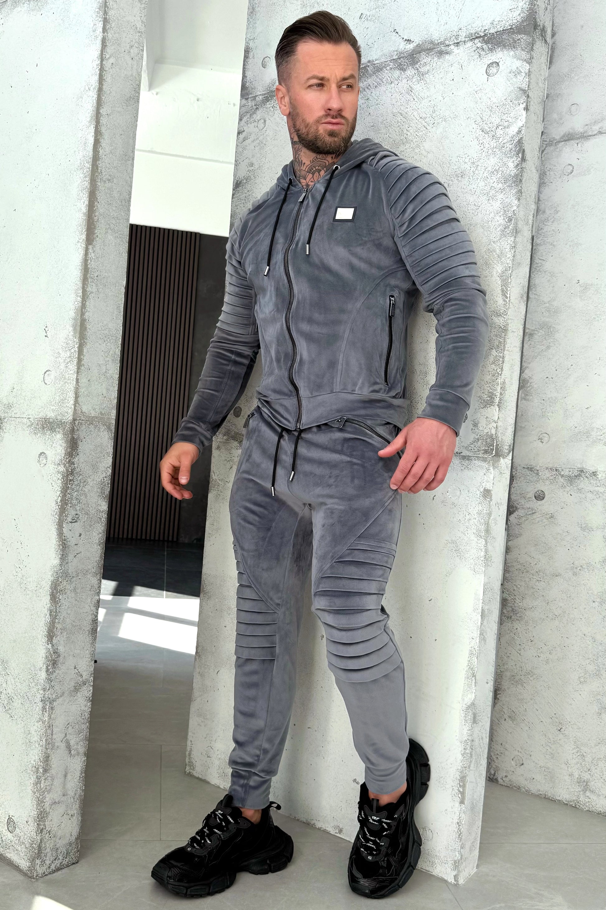 TRACKSUIT RELIEF VELUR