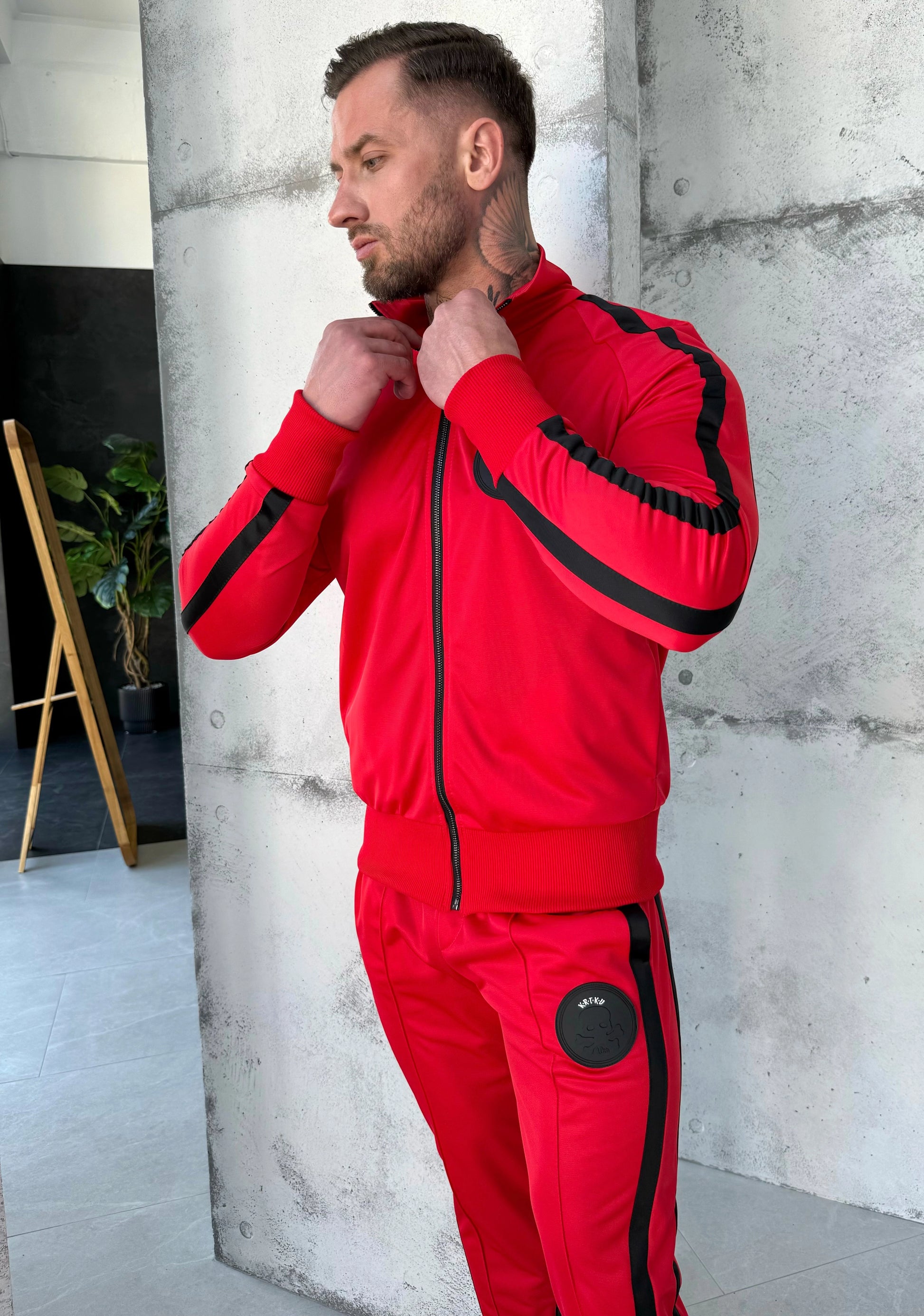 TRACKSUIT OBLIVION