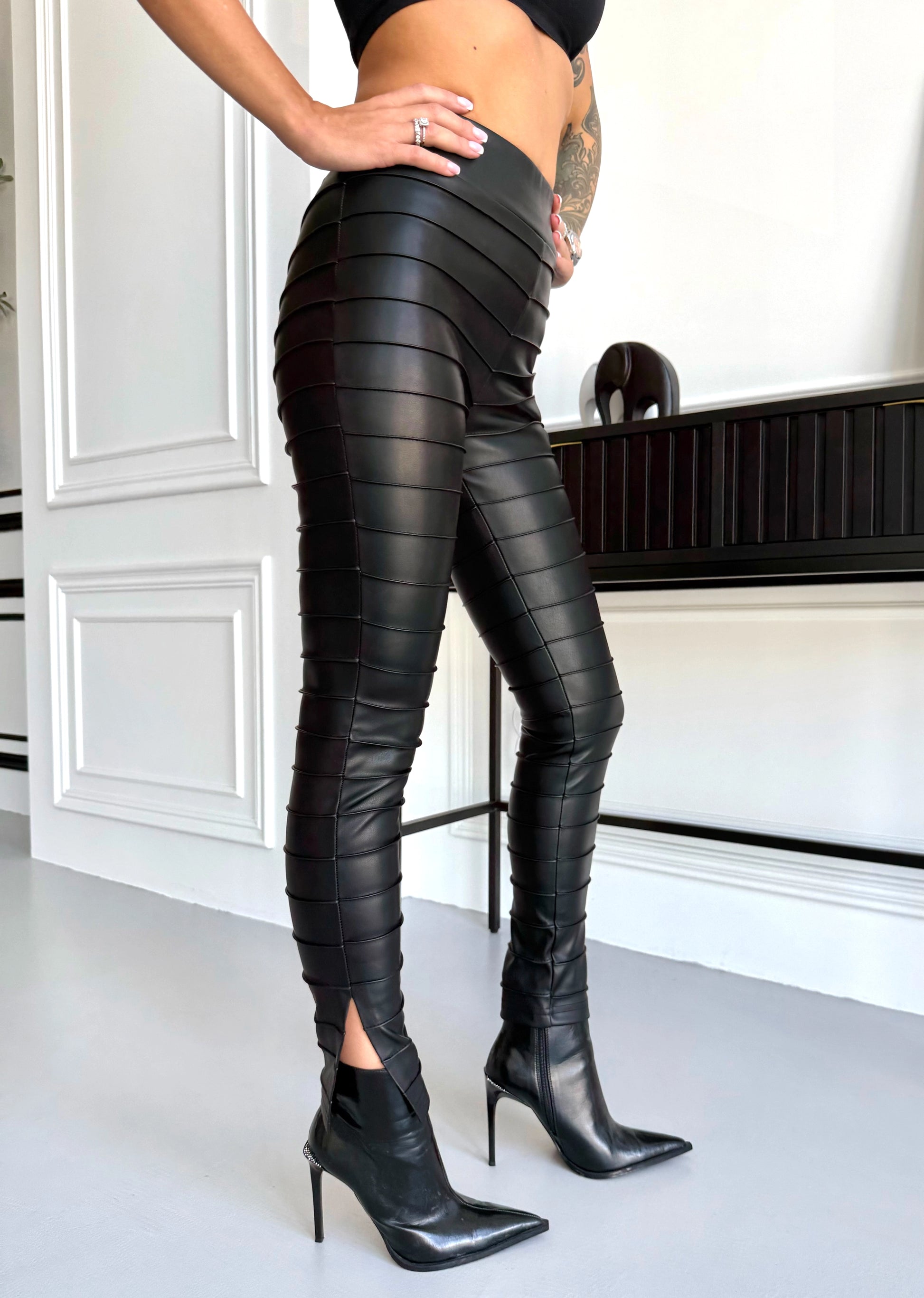LEGGINGS LINES