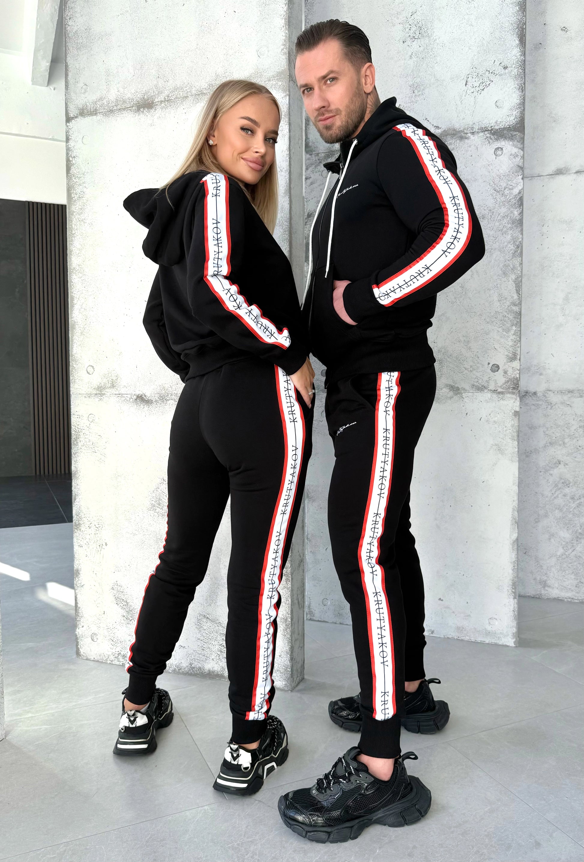 TRACKSUITS FOR COUPLE STRIPES