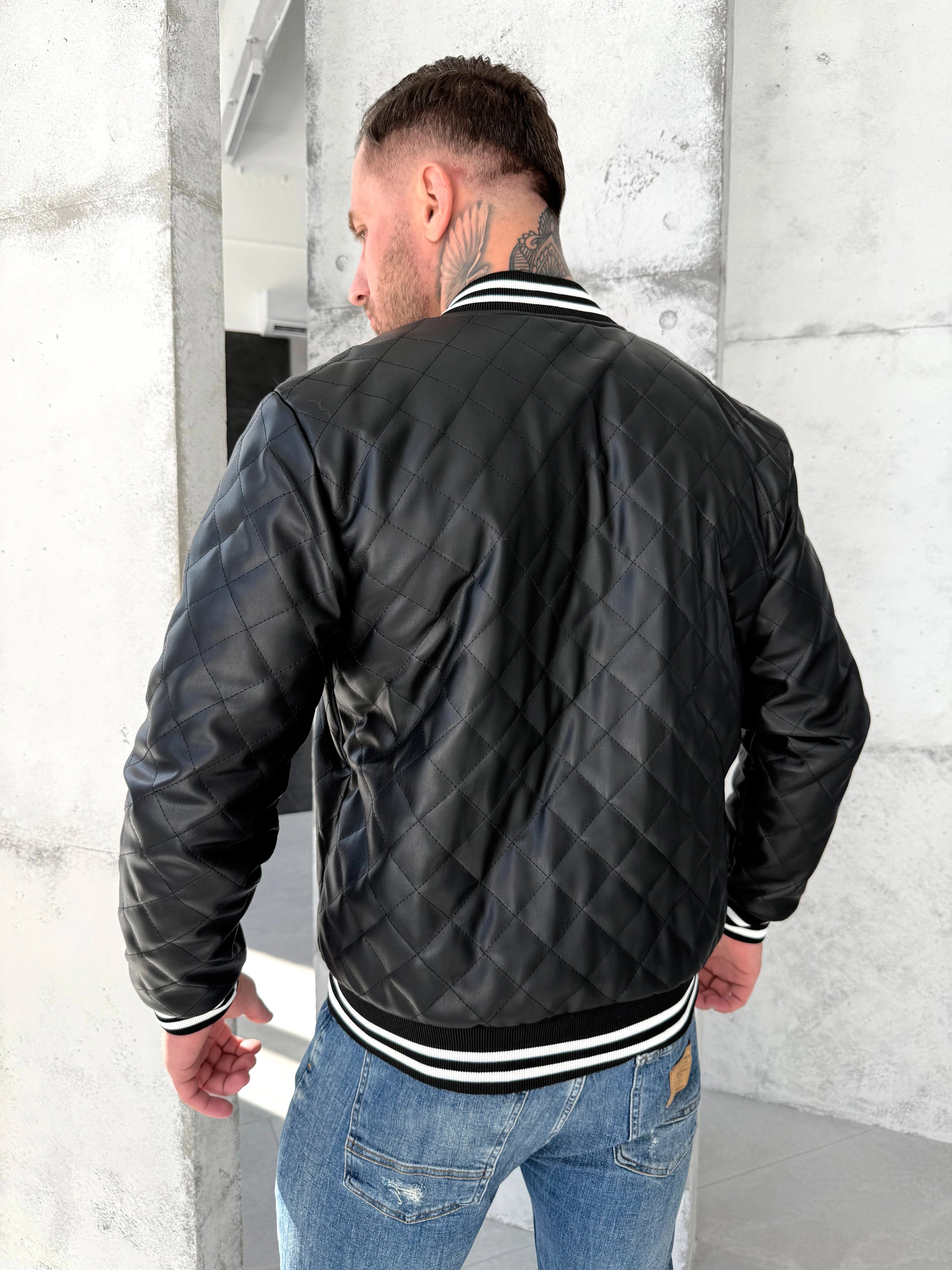 BOMBER SPLIT