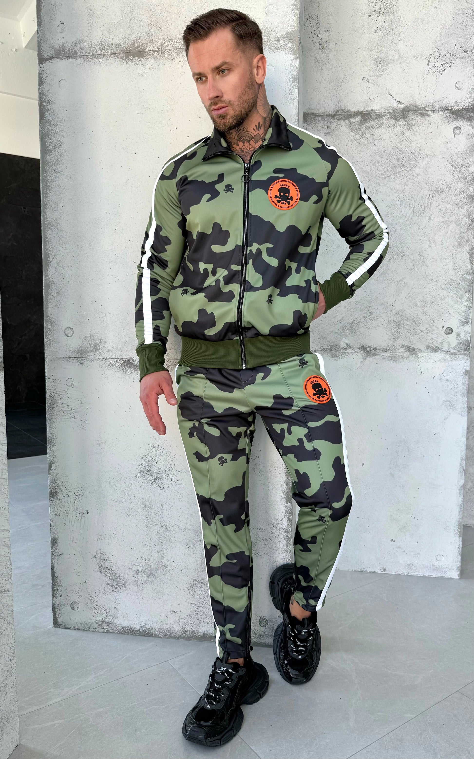 TRACKSUIT OBLIVION