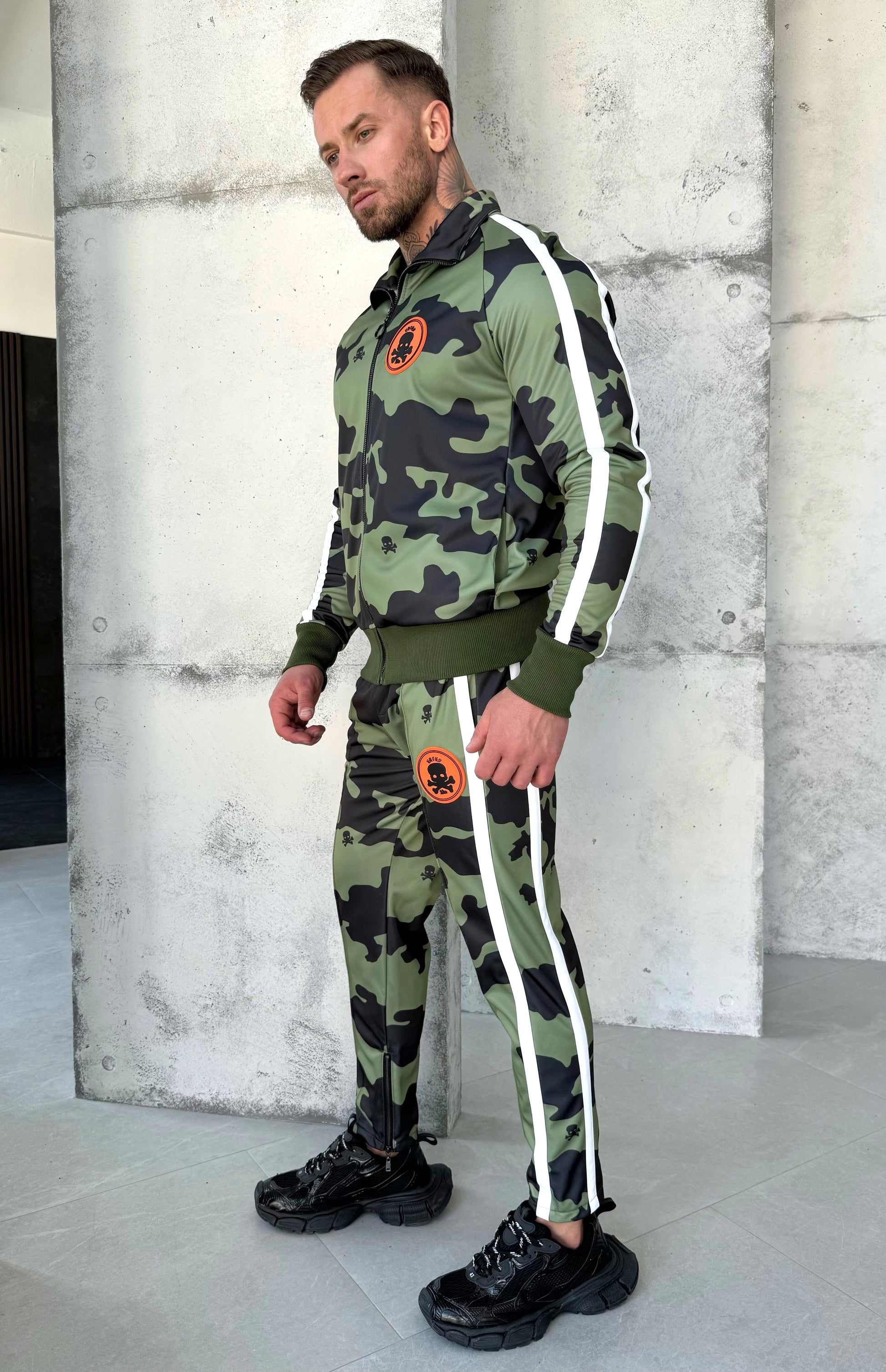 TRACKSUIT OBLIVION