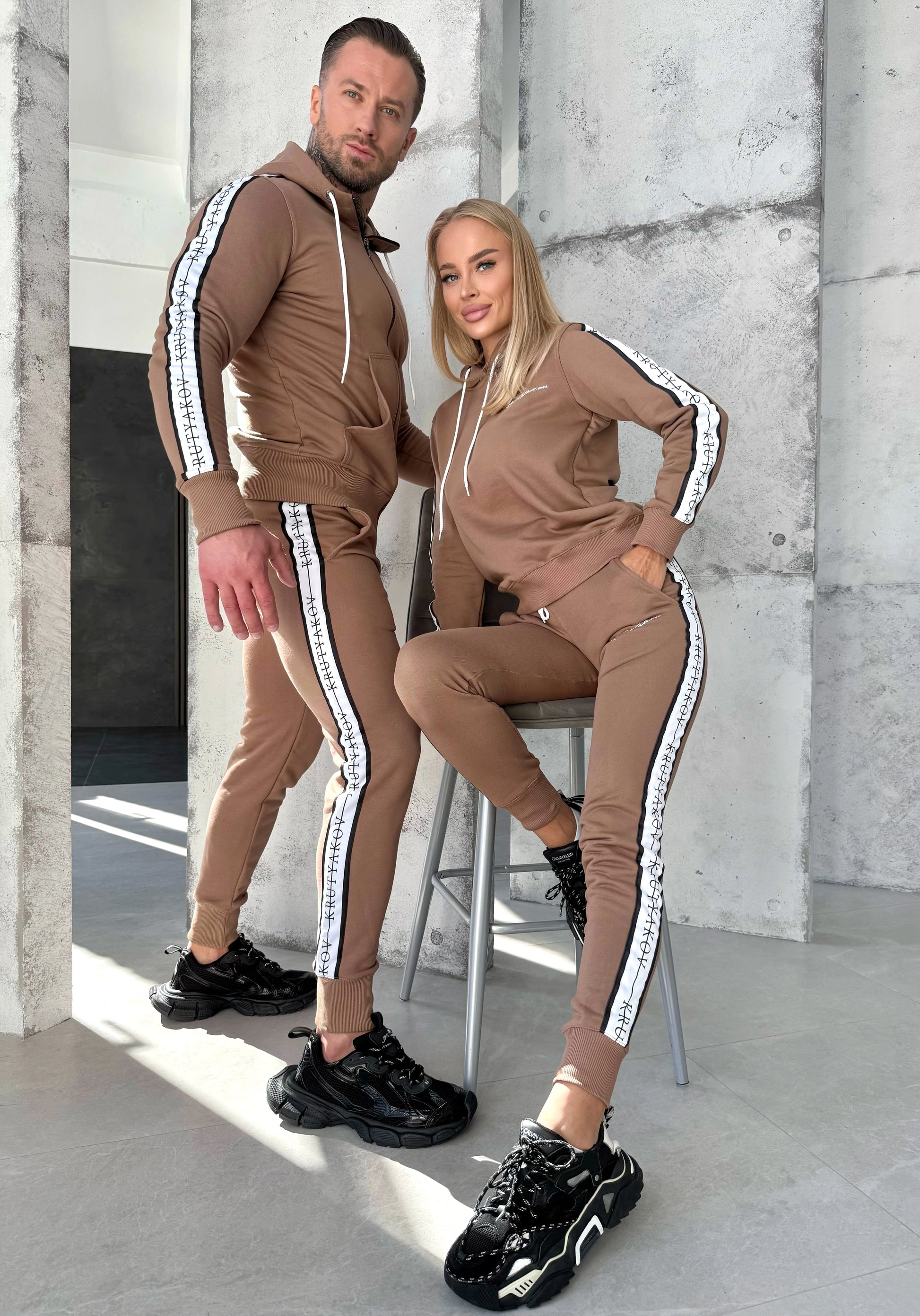 TRACKSUITS FOR COUPLE STRIPES