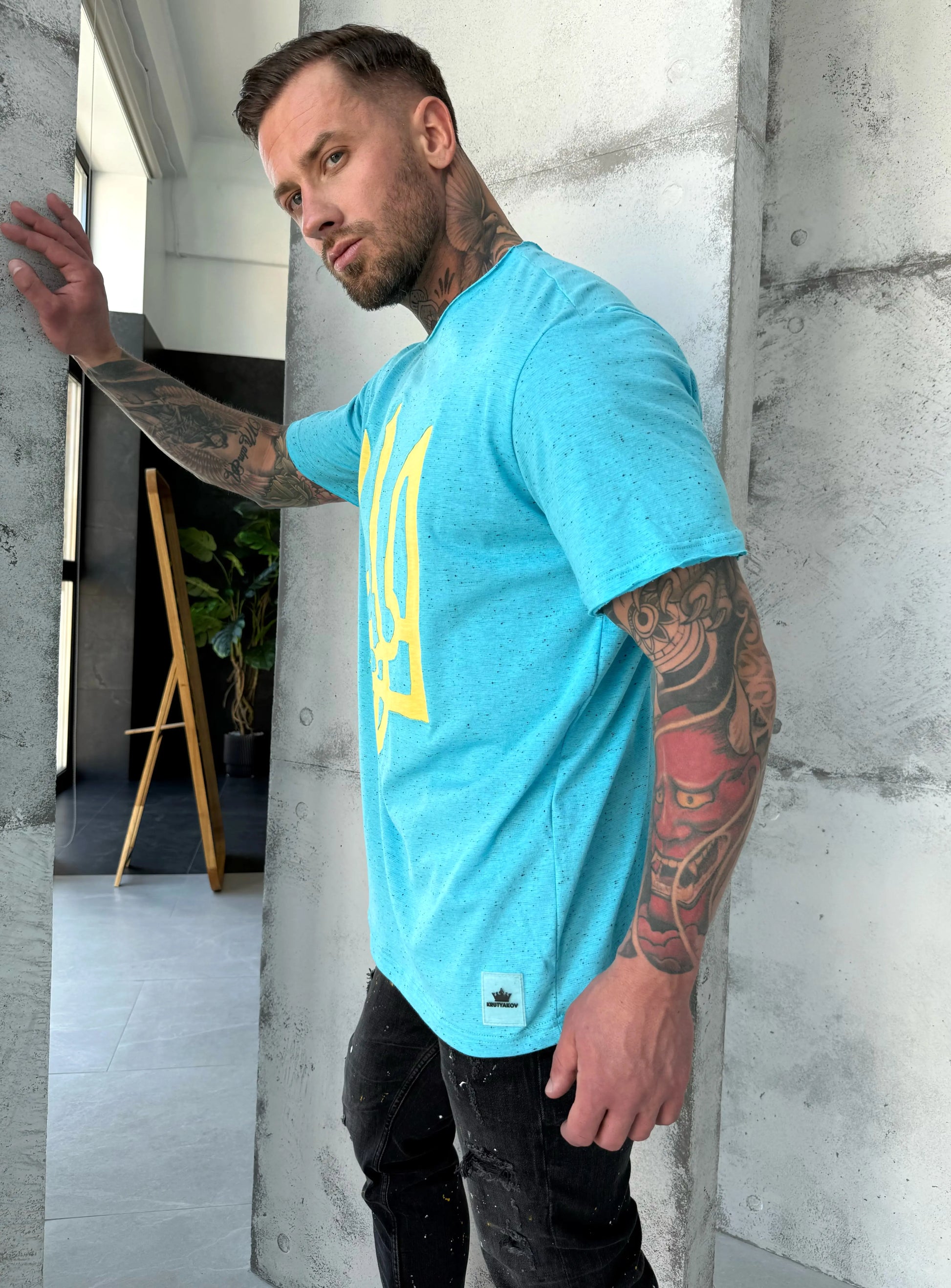 T-SHIRT UKR EMBLEM