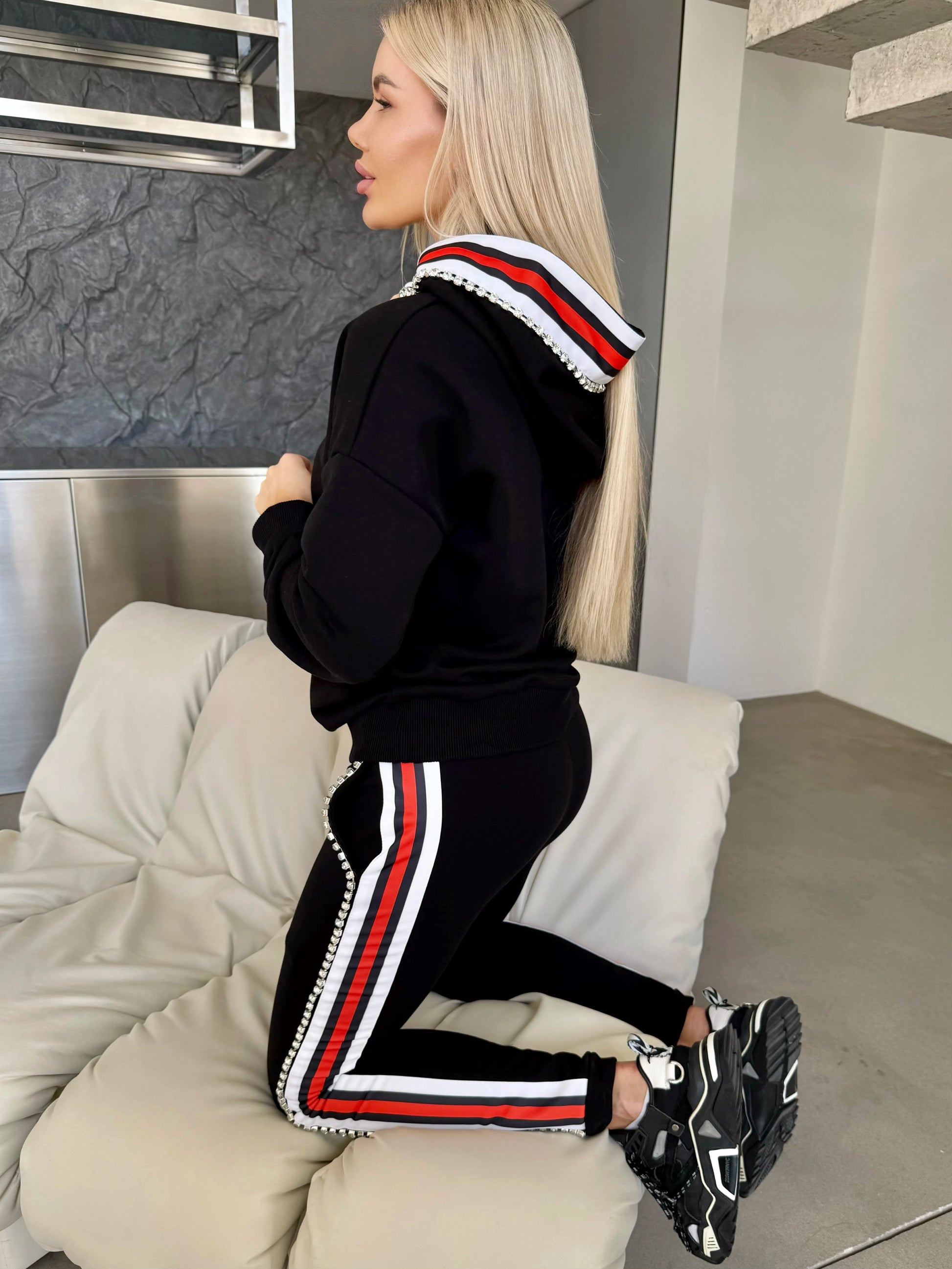 СПОРТИВНИЙ КОСТЮМ FLAVIA