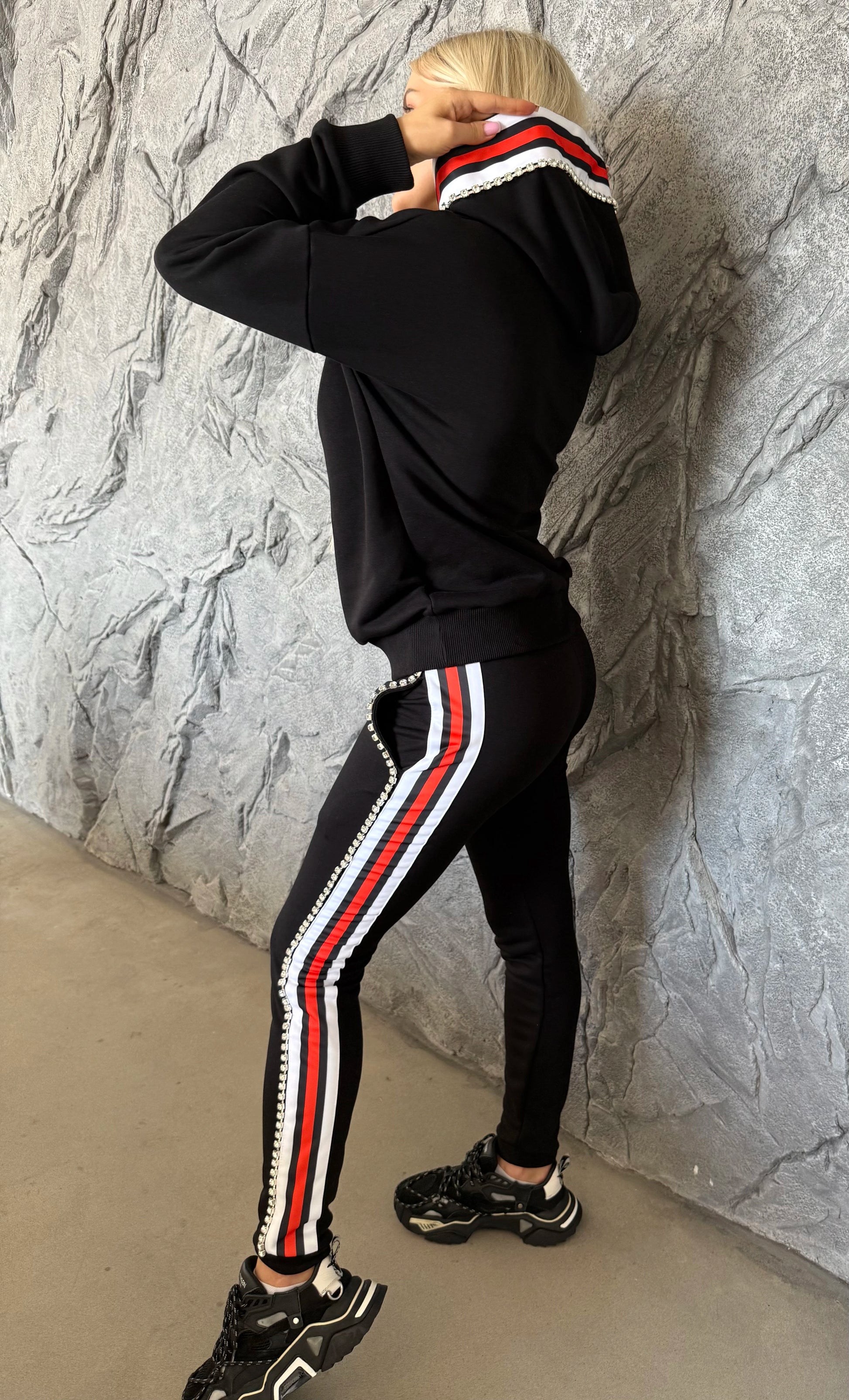 СПОРТИВНИЙ КОСТЮМ FLAVIA
