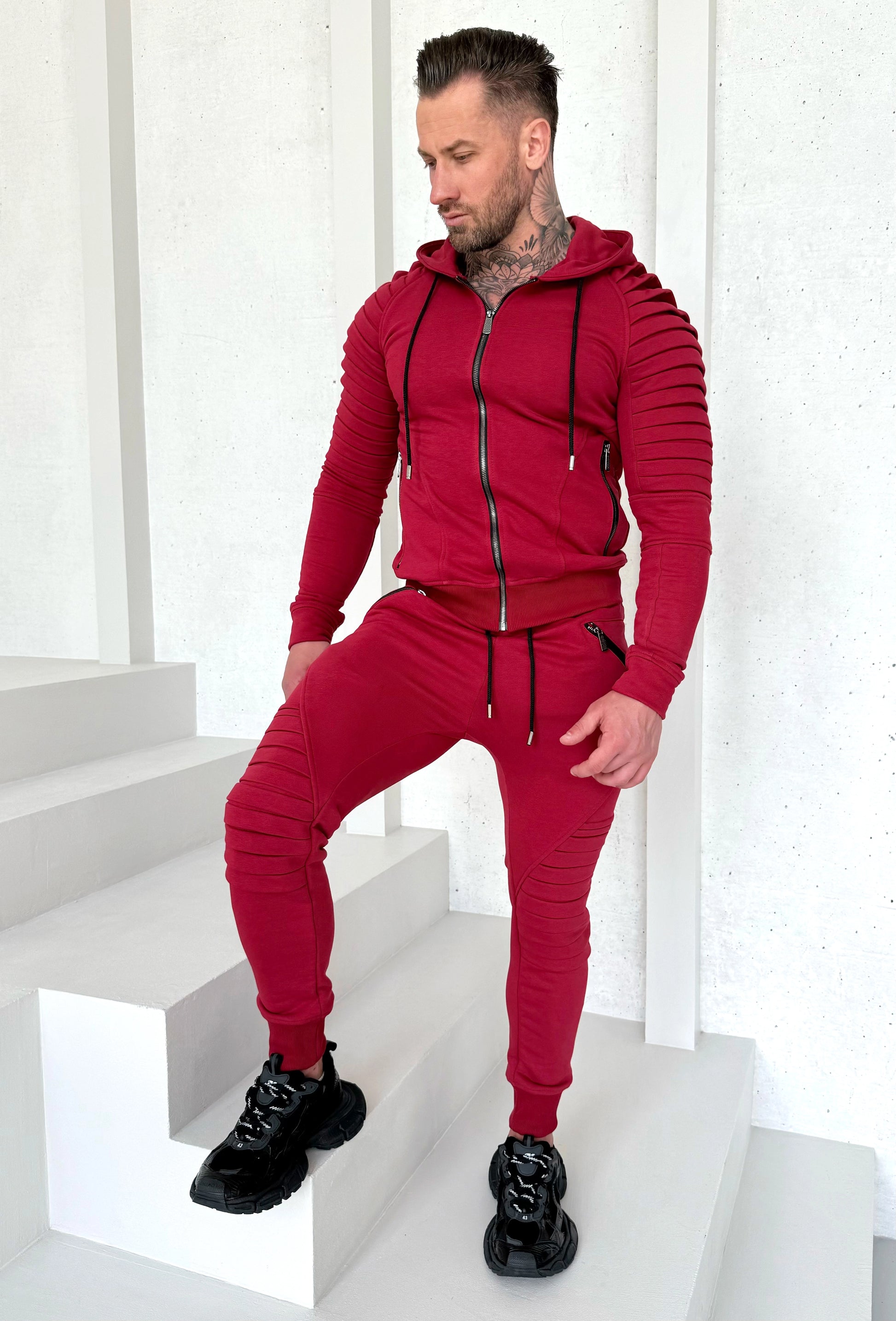 СПОРТИВНИЙ КОСТЮМ RELIEF