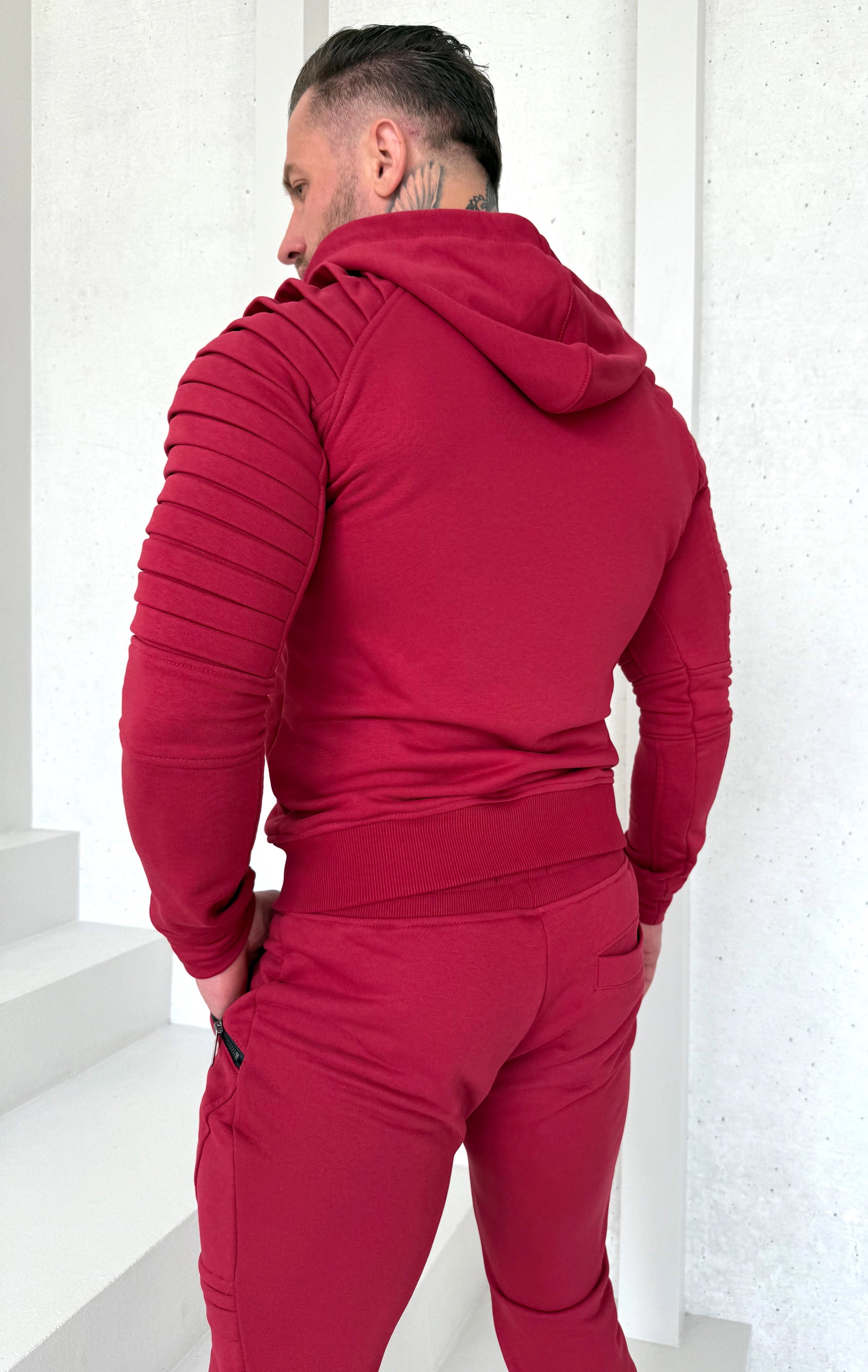 СПОРТИВНИЙ КОСТЮМ RELIEF