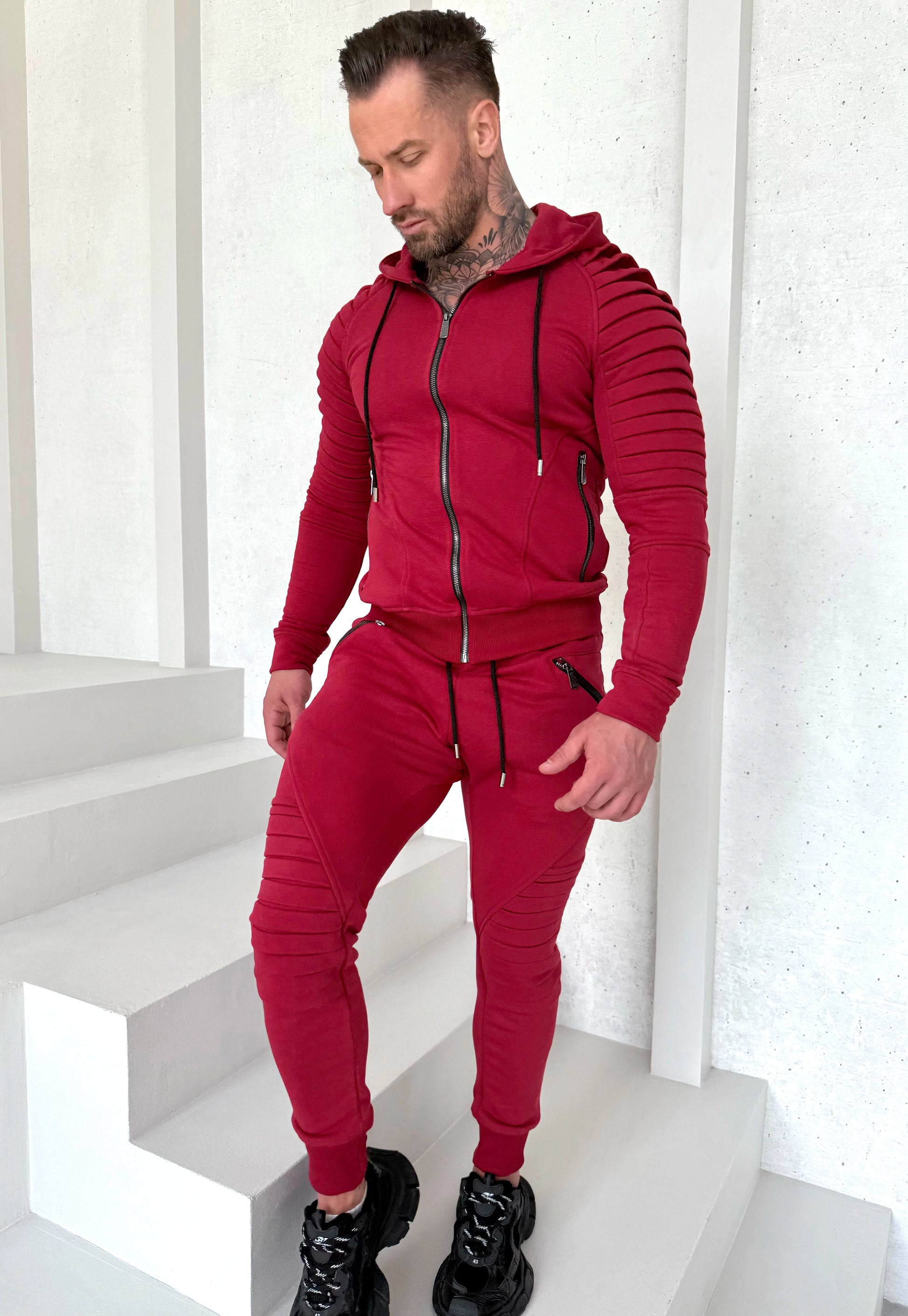 СПОРТИВНИЙ КОСТЮМ RELIEF