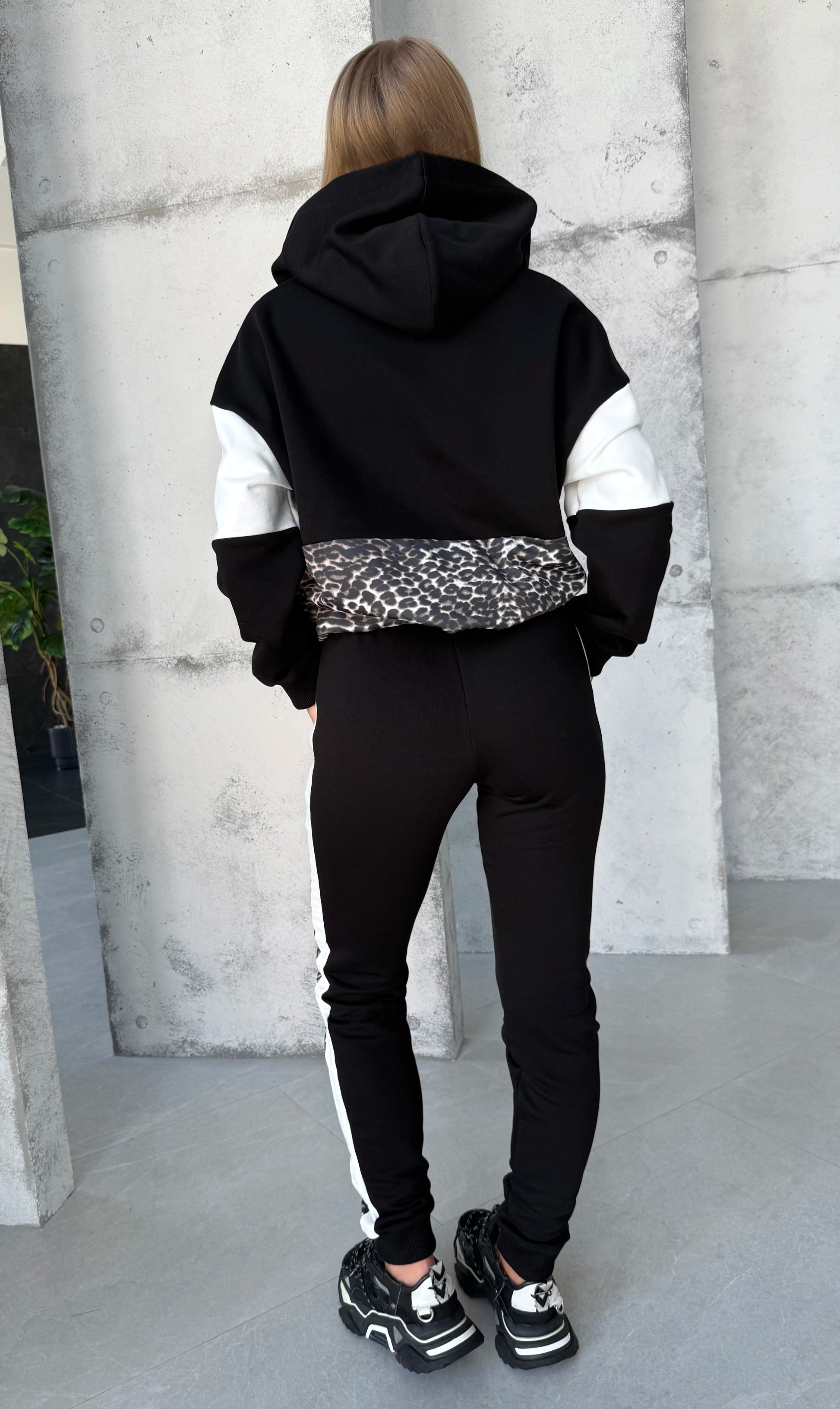 СПОРТИВНИЙ КОСТЮМ GEPARD STRIPES
