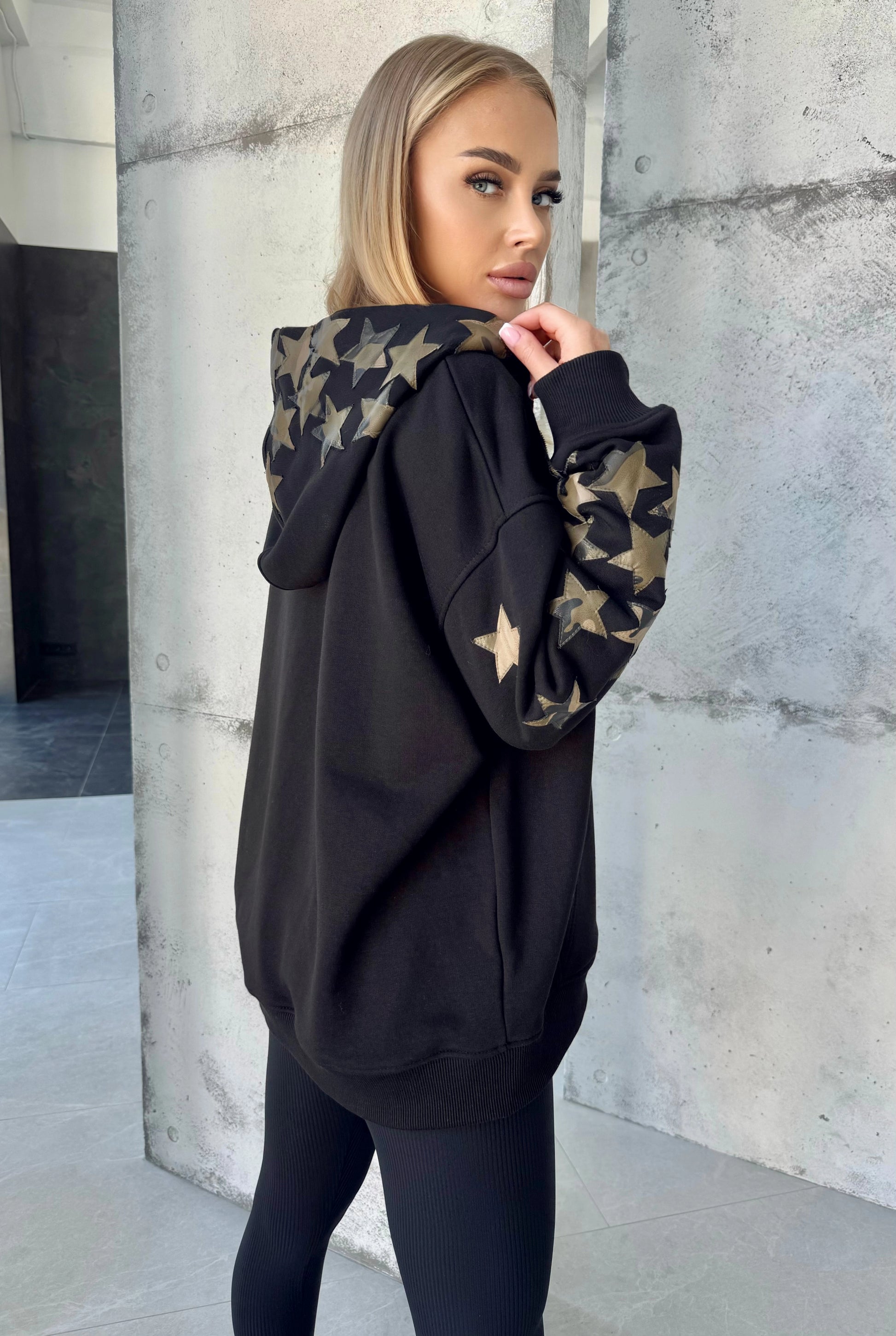 ТОЛСТОВКА LEATHER STARS