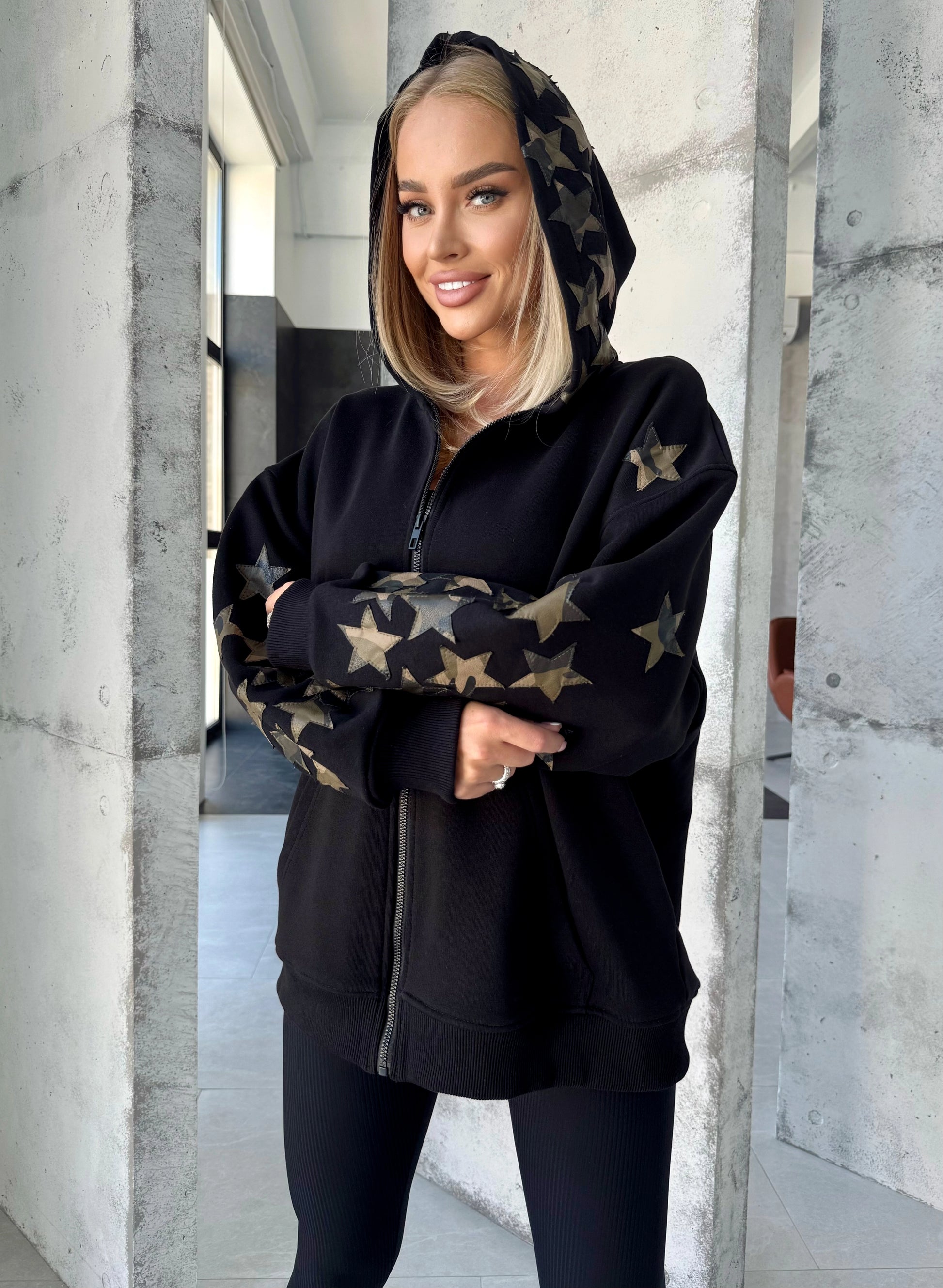 ТОЛСТОВКА LEATHER STARS