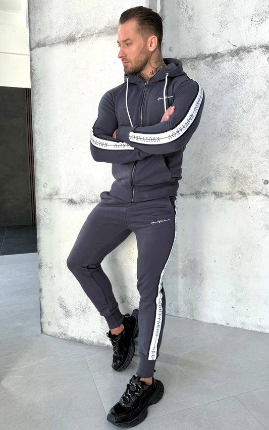 СПОРТИВНИЙ КОСТЮМ STRIPES