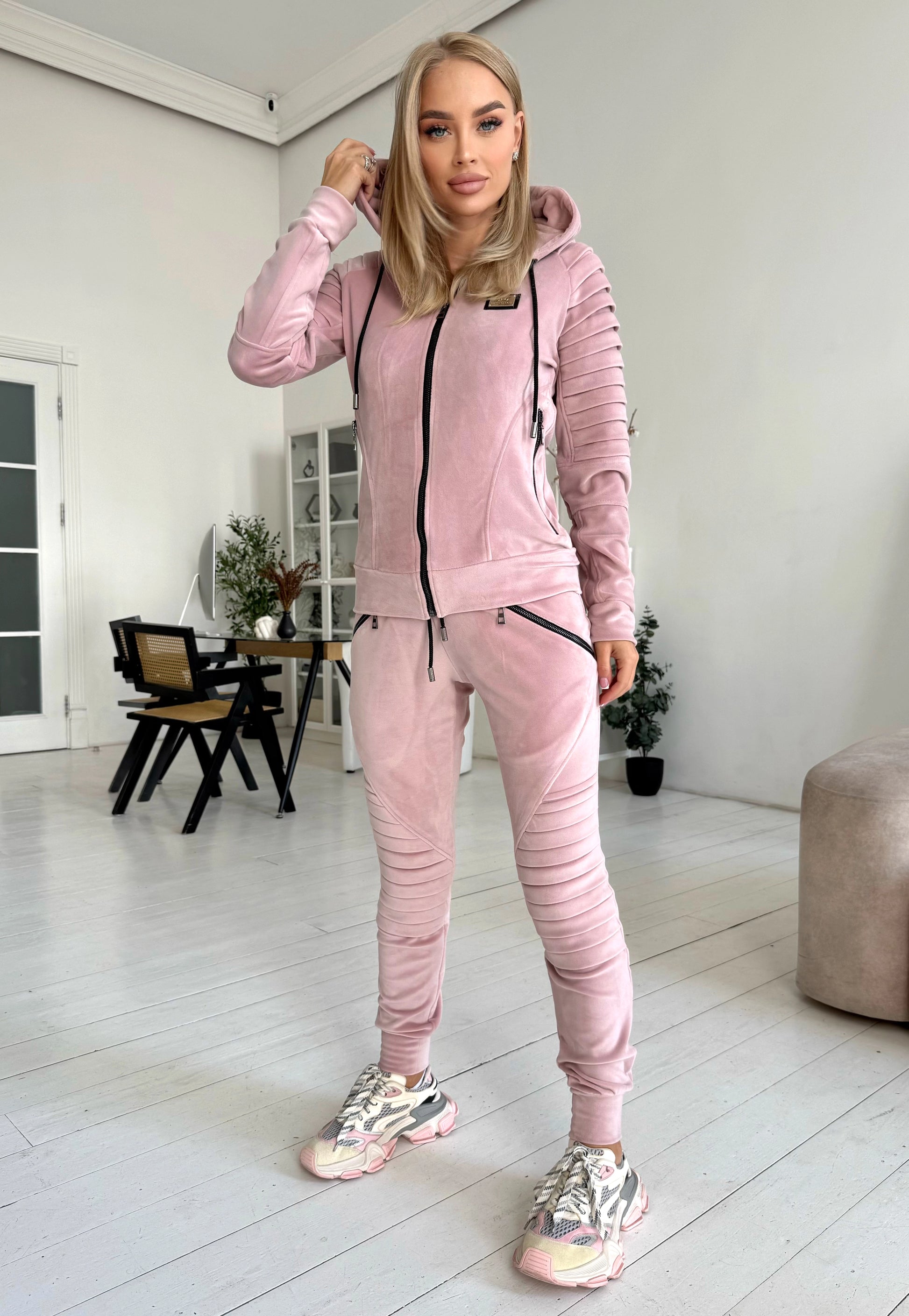 СПОРТИВНИЙ КОСТЮМ RELIEF VELUR