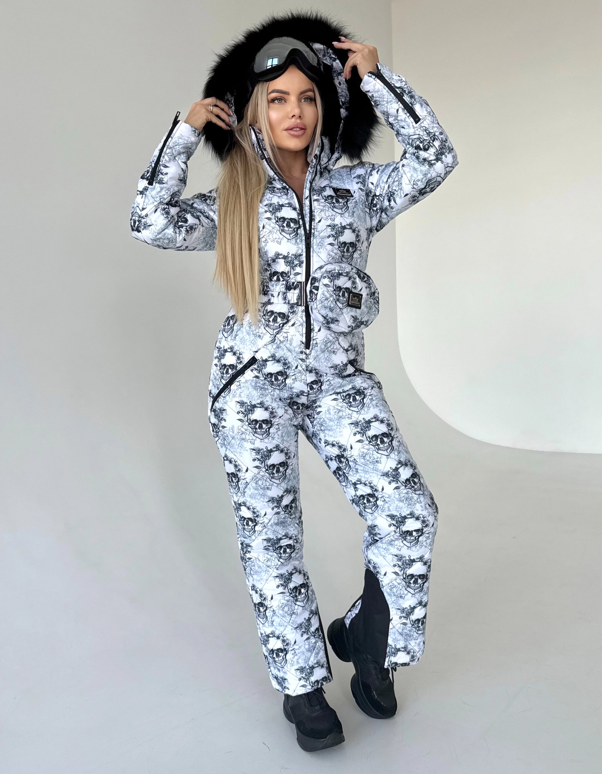 Жіночий комбінезон KRUTYAKOV BLACK WHITE SKULLS для активної зими, лиж, сноуборду, подорожей і стильного winter look