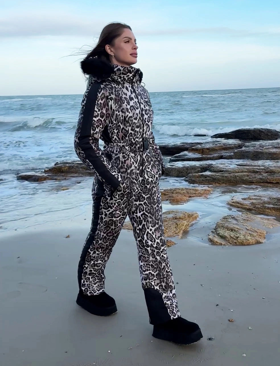 Зимовий лижний жіночий комбінезон LEO STRIPE з хутром