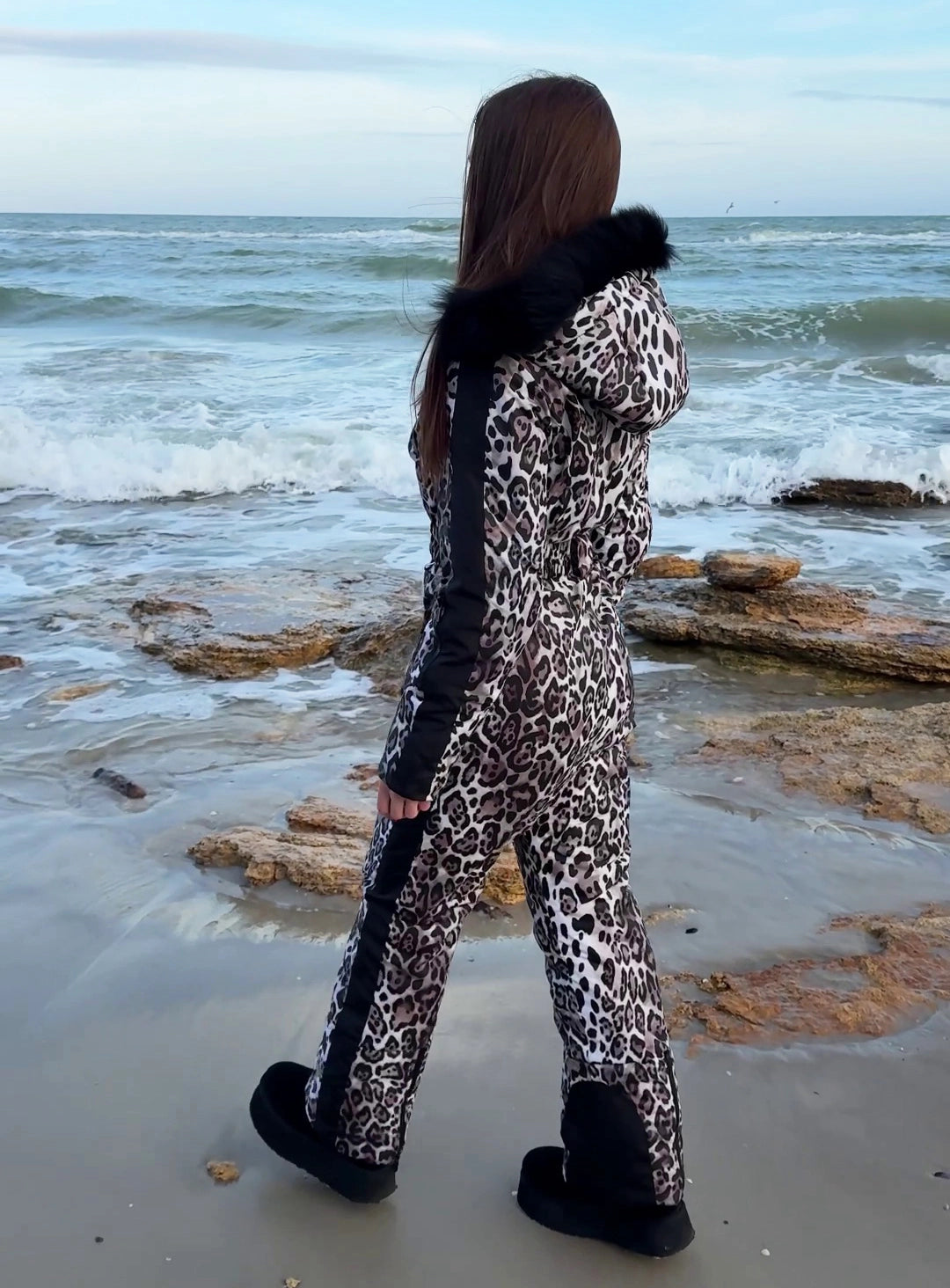 Зимовий лижний жіночий комбінезон LEO STRIPE з хутром