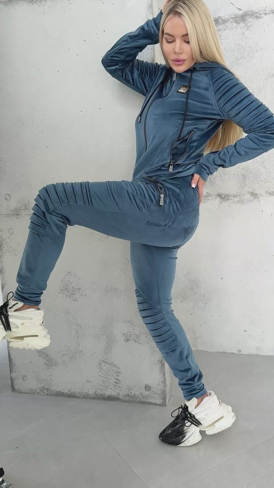 Костюм спортивний жіночий RELIEF VELUR