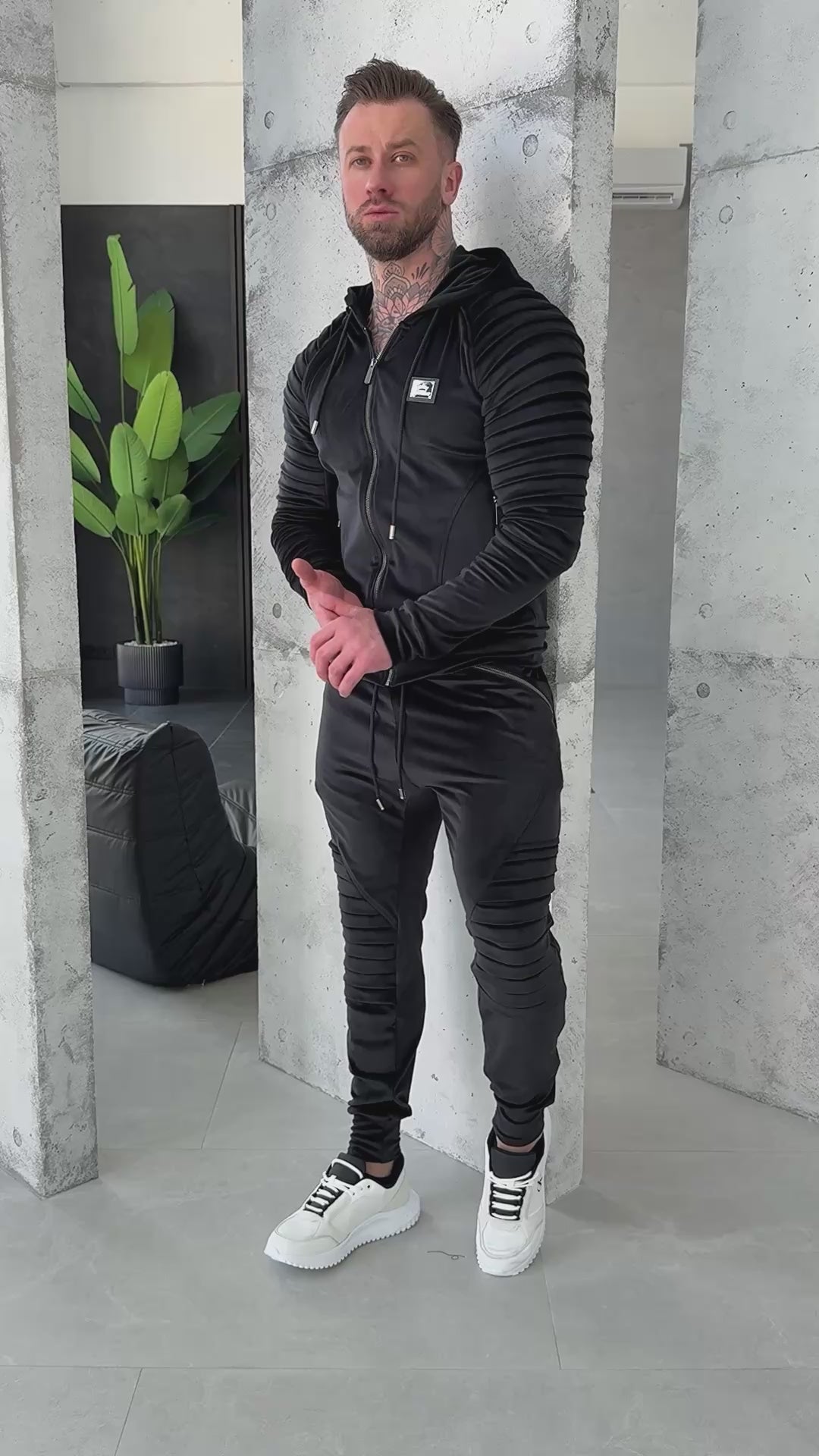 СПОРТИВНИЙ КОСТЮМ RELIEF VELUR