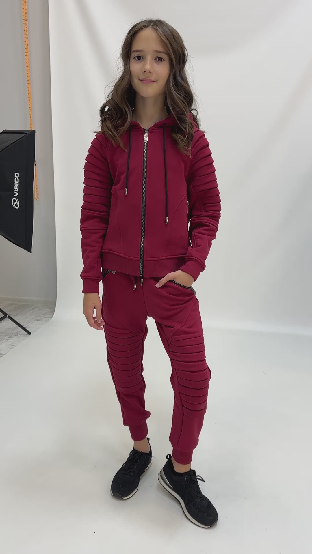 TRACKSUIT RELIEF