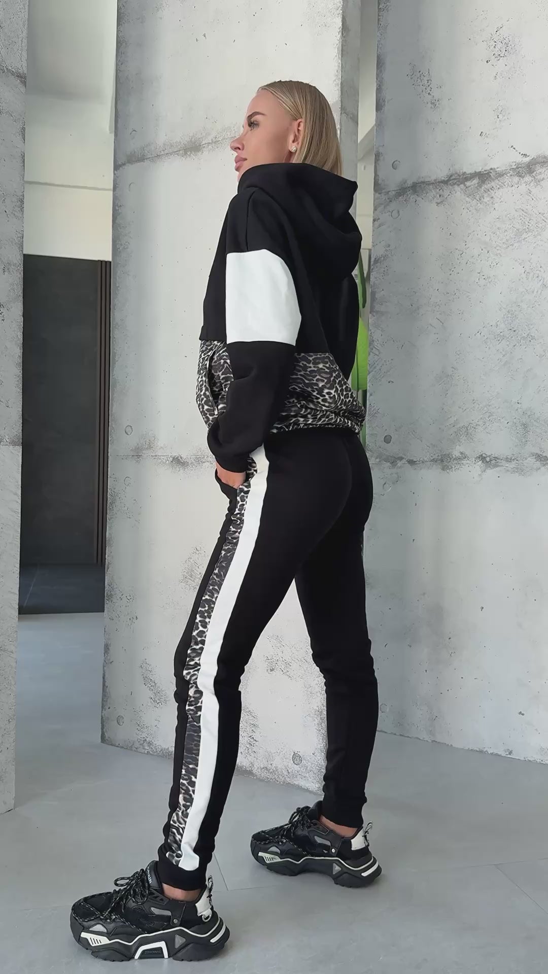 СПОРТИВНИЙ КОСТЮМ GEPARD STRIPES
