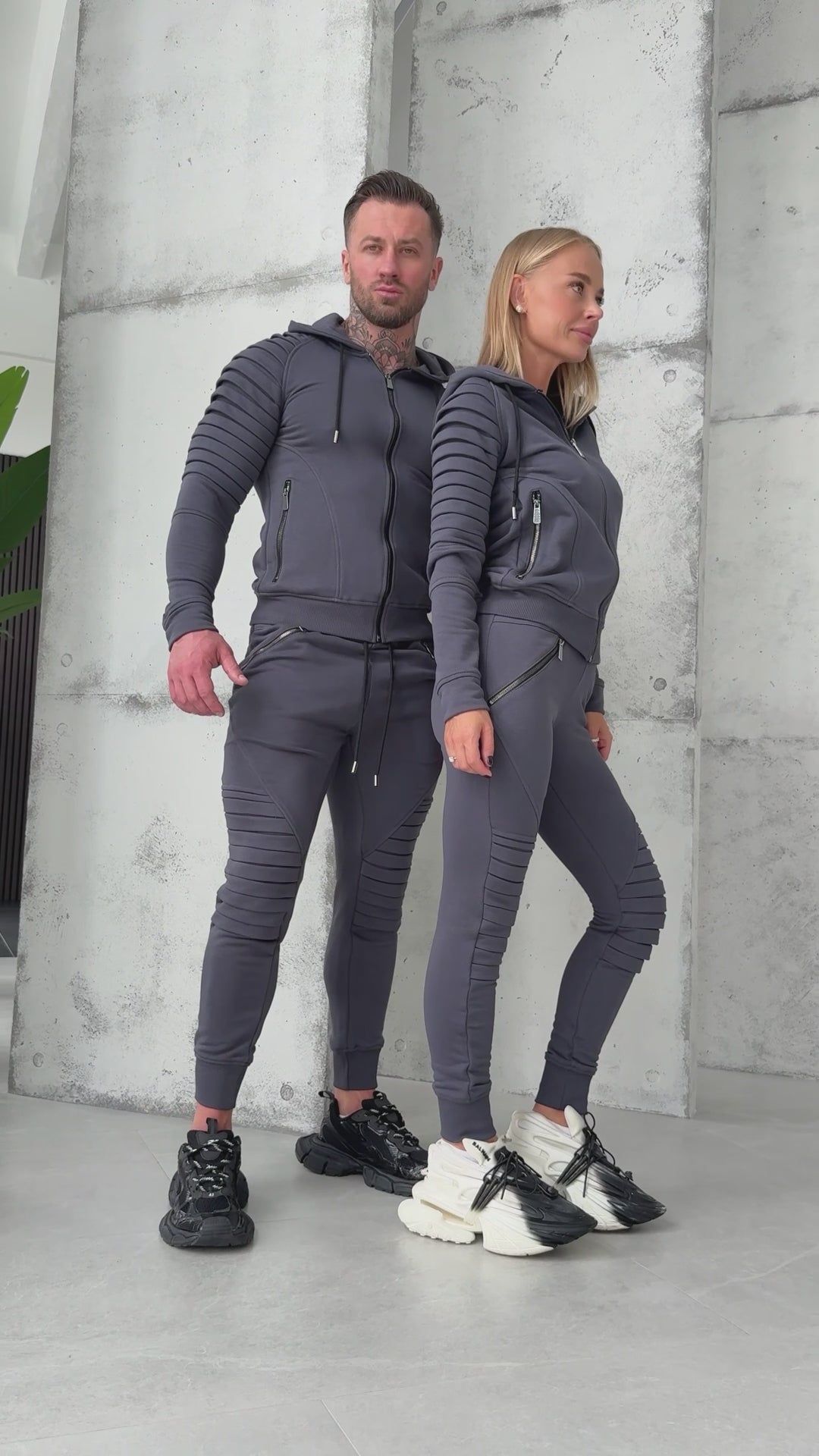 ПАРНІ СПОРТИВНІ КОСТЮМИ RELIEF