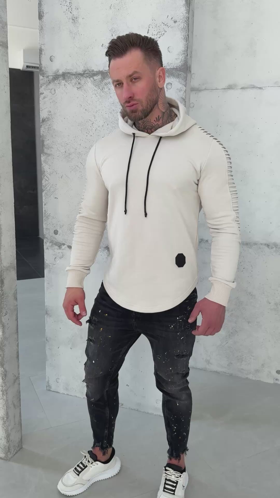 HOODIE RELIEF 3