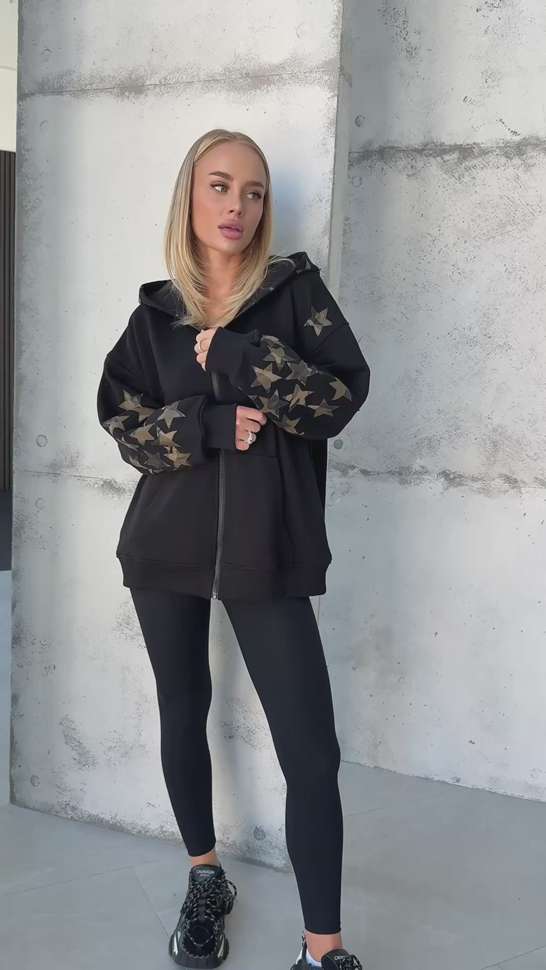 ТОЛСТОВКА LEATHER STARS